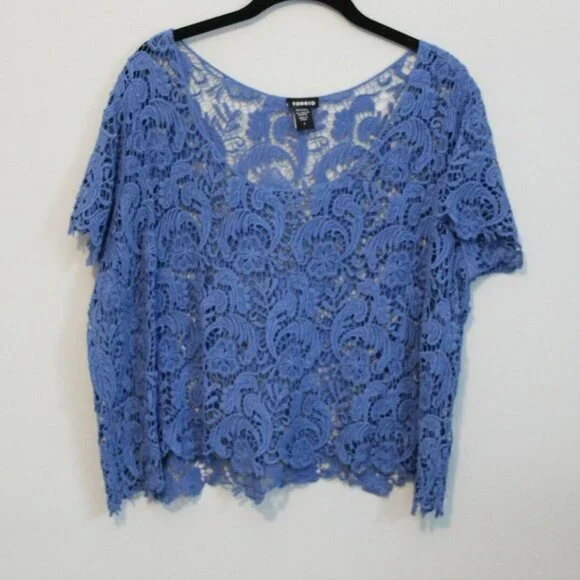 Torrid Crochet Lace Sheer Scalloped Crop Top Blue Plus Size 1X H10777 - Picture 2 of 7